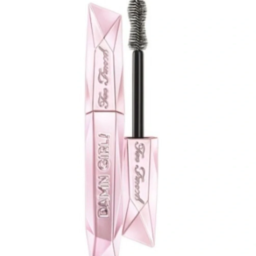 Too Faced Damn Girl 24 hour Mascara Black NEW